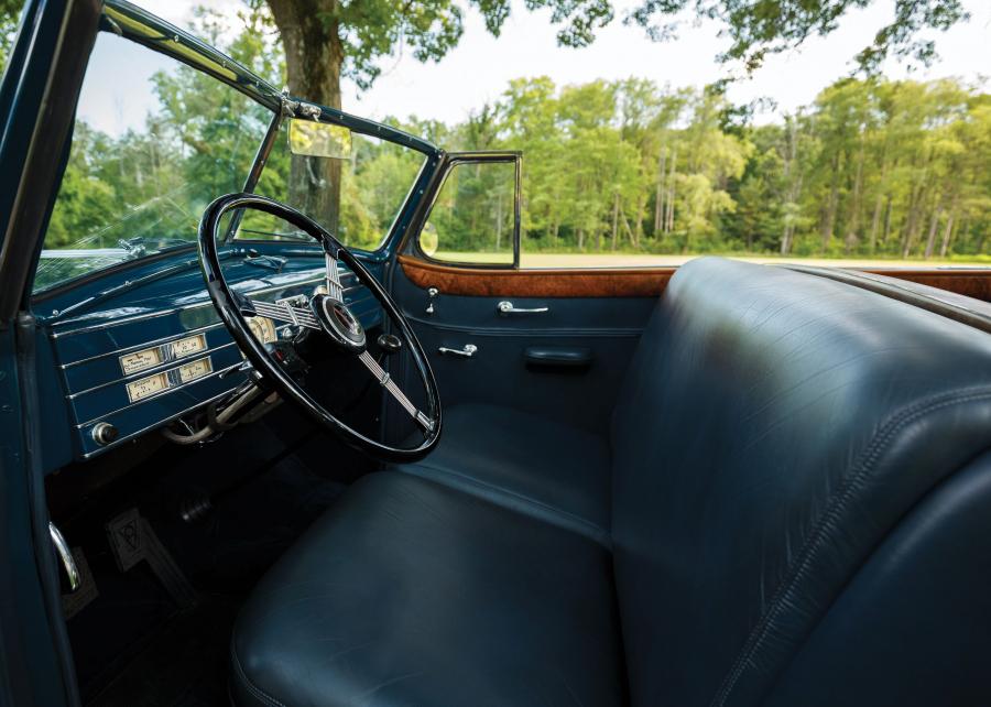 Интерьер Cadillac Series 75 Convertible Sedan by Fleetwood (7529) 1937 года  (фото 14 из 20)